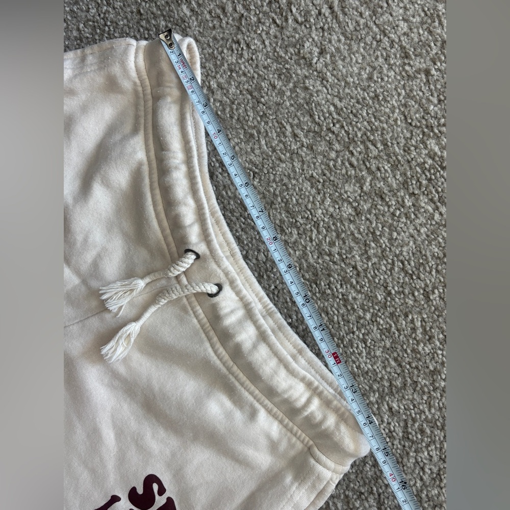 Mini Shorts - Picture 4 of 7